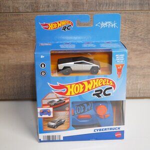Mattel Hot Wheels RC Remote Control Tesla Cybertruck 1:64 Scale